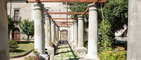 Enceinte de lâhĂ©bergement