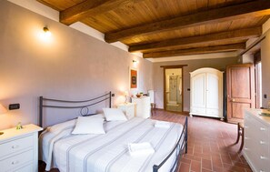 7 soverom, reiseseng for barn og wi-fi (inkludert)