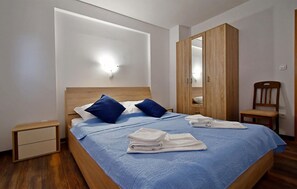2 chambres, Wi-Fi gratuit, draps fournis
