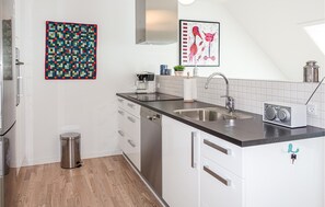 Fridge, microwave, dishwasher, coffee/tea maker