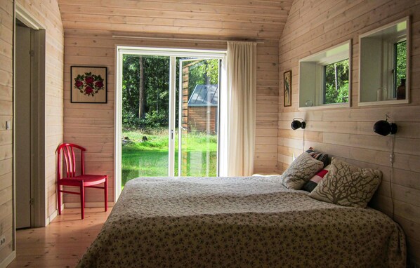 3 bedrooms, travel cot, free WiFi