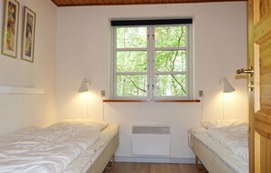 3 bedrooms, free WiFi - Stunning home in Nexø with WiFi (Nexø)