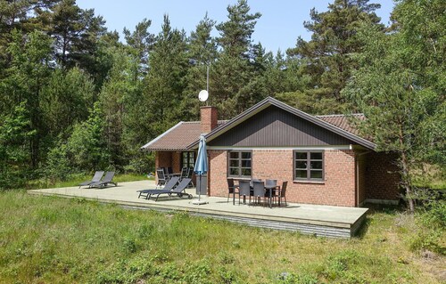 Stunning home in Nexø with WiFi