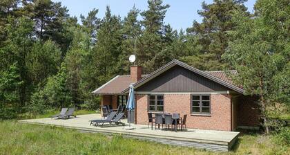 Stunning home in Nexø with WiFi