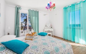 3 bedrooms, travel cot, free WiFi, bed sheets