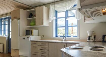 Beautiful home in Klemensker with WiFi