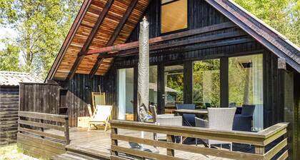 Awesome home in Aakirkeby with WiFi