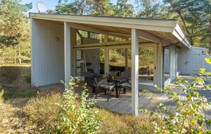 Outdoor dining - 3 bedroom awesome home in Nexø (Nexø)