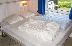 3 bedrooms, travel crib, free WiFi