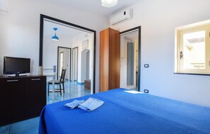 4 bedrooms, travel cot, free WiFi