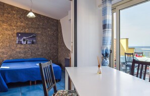 4 Schlafzimmer, Reisekinderbett, kostenloses WLAN