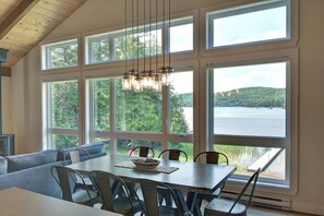 Dining - Beautiful waterfront cottage (Labelle)