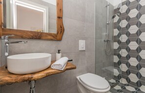 Shower - Pet friendly home in Miranje (Miranje)