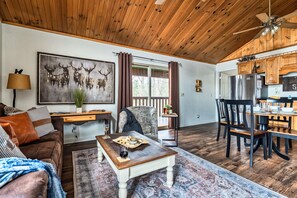 TV, caminetto, videogiochi