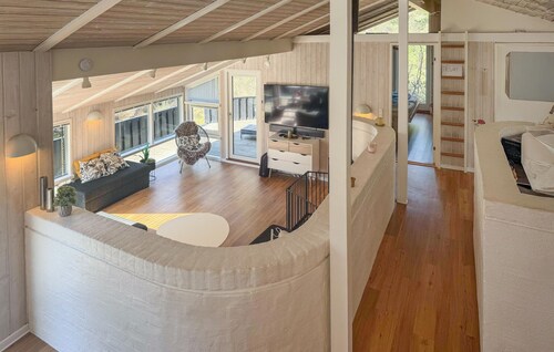 Gorgeous home in Nexø with kitchen