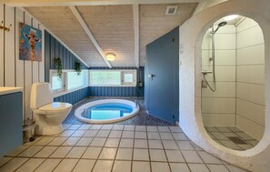 Shower - Gorgeous home in Nexø with kitchen (Nexø)