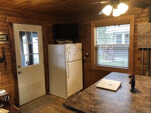 Interior - Pets & kid Friendly ,direct access to ATV& snow trails, private dock (Winter)