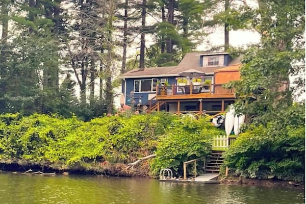 Brigham Place located on 200 feet of the Esopus Creek