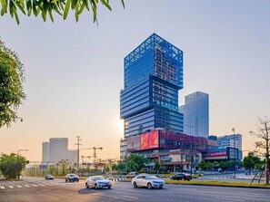 Exterior - Greentree Eastern Nanning Guangxi Sports Center Subway Station Hotel (Nanning)