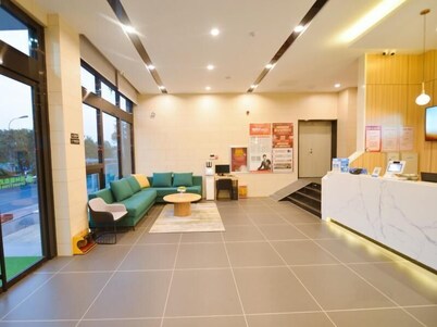 Green Tree Inn Express Jinan Zhangqiu District Shanquan Road Baimaiquan