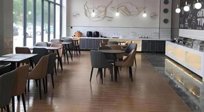 Dining - Greentree Inn Qingdao Laixi High-speed Railway Station Shenzhen Road Express Hotel (Qingdao)