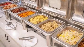 تناول الطعام