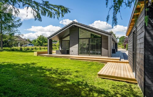 3 bedroom beach front home in Glesborg