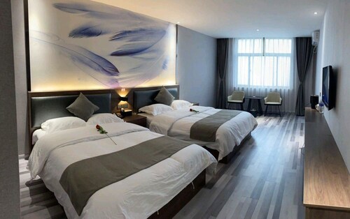 Shell Puyang City Nanle County Coach Station Guangming South Road Hotel