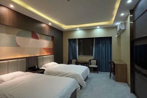 Yizhi Hotel (Yichun Mingyue Mountain Airport Branch)