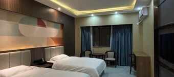 Yizhi Hotel (Yichun Mingyue Mountain Airport Branch)