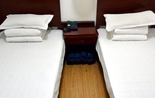 Greentree Inn Puyang Ruifengyuan Business Hotel