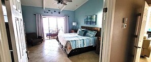 4 slaapkamers, een strijkplank/strijkijzer, reisbedje, gratis wifi