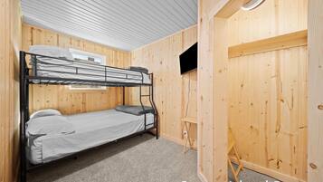 4 makuuhuonetta, ilmainen Wi-Fi, vuodevaatteet