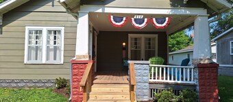 Renovated Bungalow with Cozy Gas Fireplace