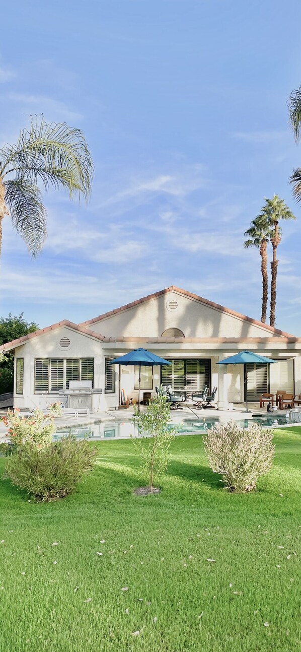 Exterior - Spacious home in Avondale Golf Club. Available May 1st 2025! (Palm Desert)