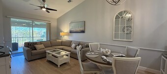 Gorgeous Newly Furnished Condo in Gated Golf Course of Stoneybrook