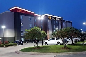 Exterior - La Quinta Inn & Suites By Wyndham Ardmore (Ardmore)