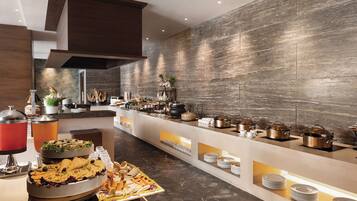 Daily buffet breakfast (INR 1000 per person)