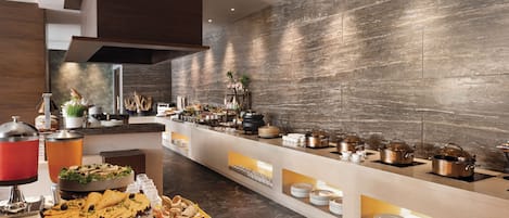 Petit déjeuner buffet (1000 INR par personne)