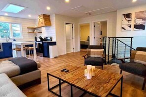 Televisión, chimenea y tenis de mesa 