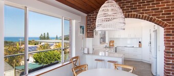 Pet Friendly, Walk to One Mile Beach, Forster