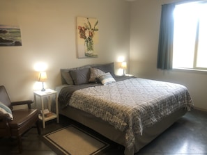 3 bedrooms, iron/ironing board, travel crib, WiFi