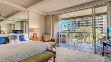 1 sovrum, vÀrdeförvaringsskÄp pÄ rummet och strykjÀrn/strykbrÀda