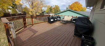 Great location, home in Golden with mountain views