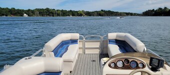 Fish Lake Escape with Hot Tub & Pontoon Rental