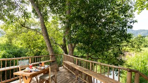 Ảnh chưa phân loại, 2 trong số 26 ảnh, nút