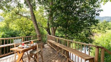 Khu ẩm thực ngoài trời