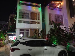 Room, Multiple Bedrooms, Smoking, Terrace | Property entrance - Room-nice Boutique Guest House In South (New Delhi)