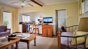 House, 1 Bedroom, Terrace, Garden View | Room amenity
