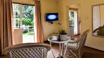 House, 1 Bedroom, Terrace, Garden View | Living area